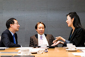 座談会画像